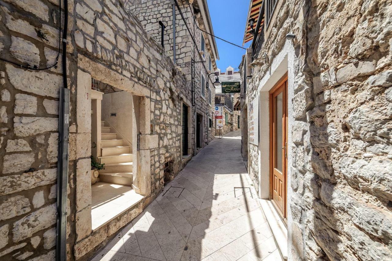 Apartmani Aligator Primošten Exterior foto